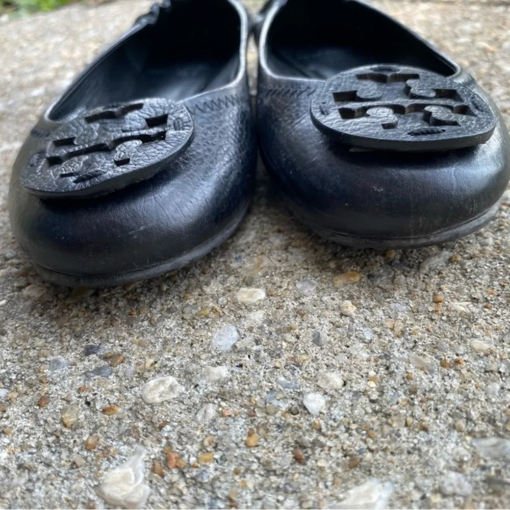 Tory Burch Minnie Ballet Flats 6.5 Black Pebbled Leather Logo